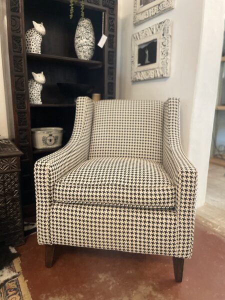 Black and white Armchairs